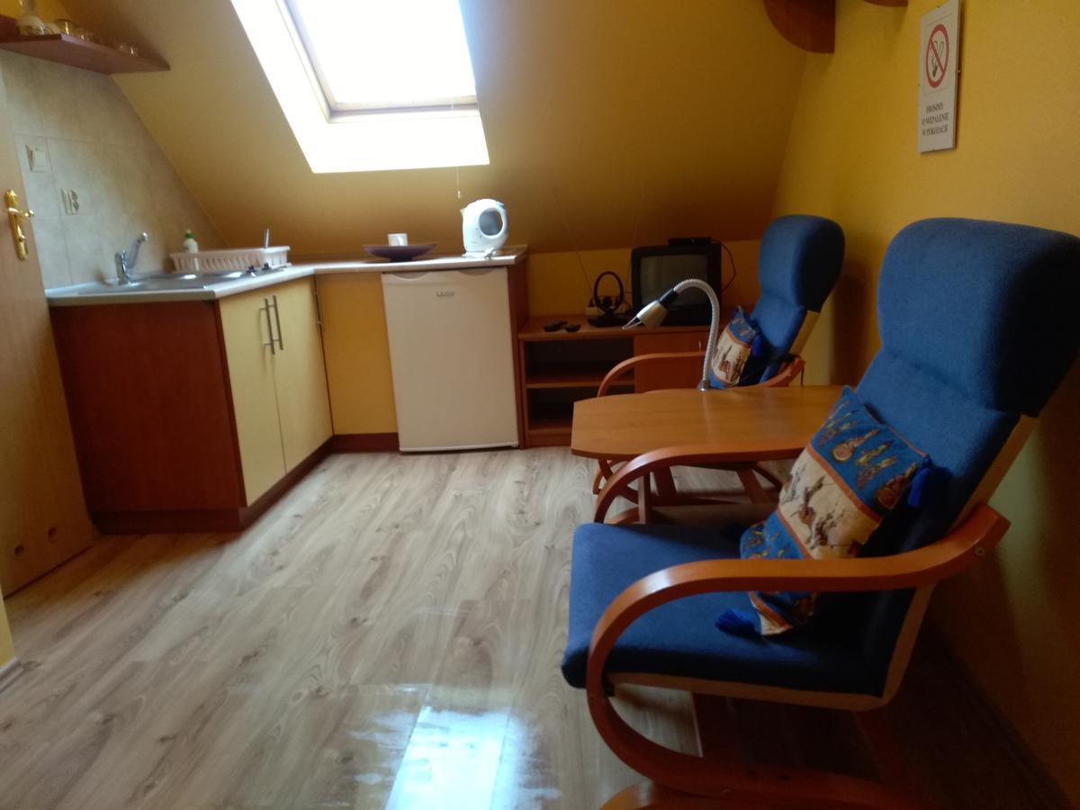Gospodarstwo Agroturystyczne Ania I Filip Izabelin  Exterior foto
